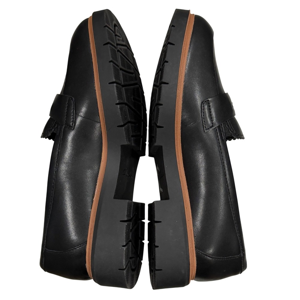 Clarks Westlynn Glow Loafers Womens Size 7 Black Leather Preppy Dark Academia - Picture 9 of 13